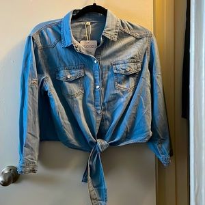 Moone Clothing- Size: Small-light blue